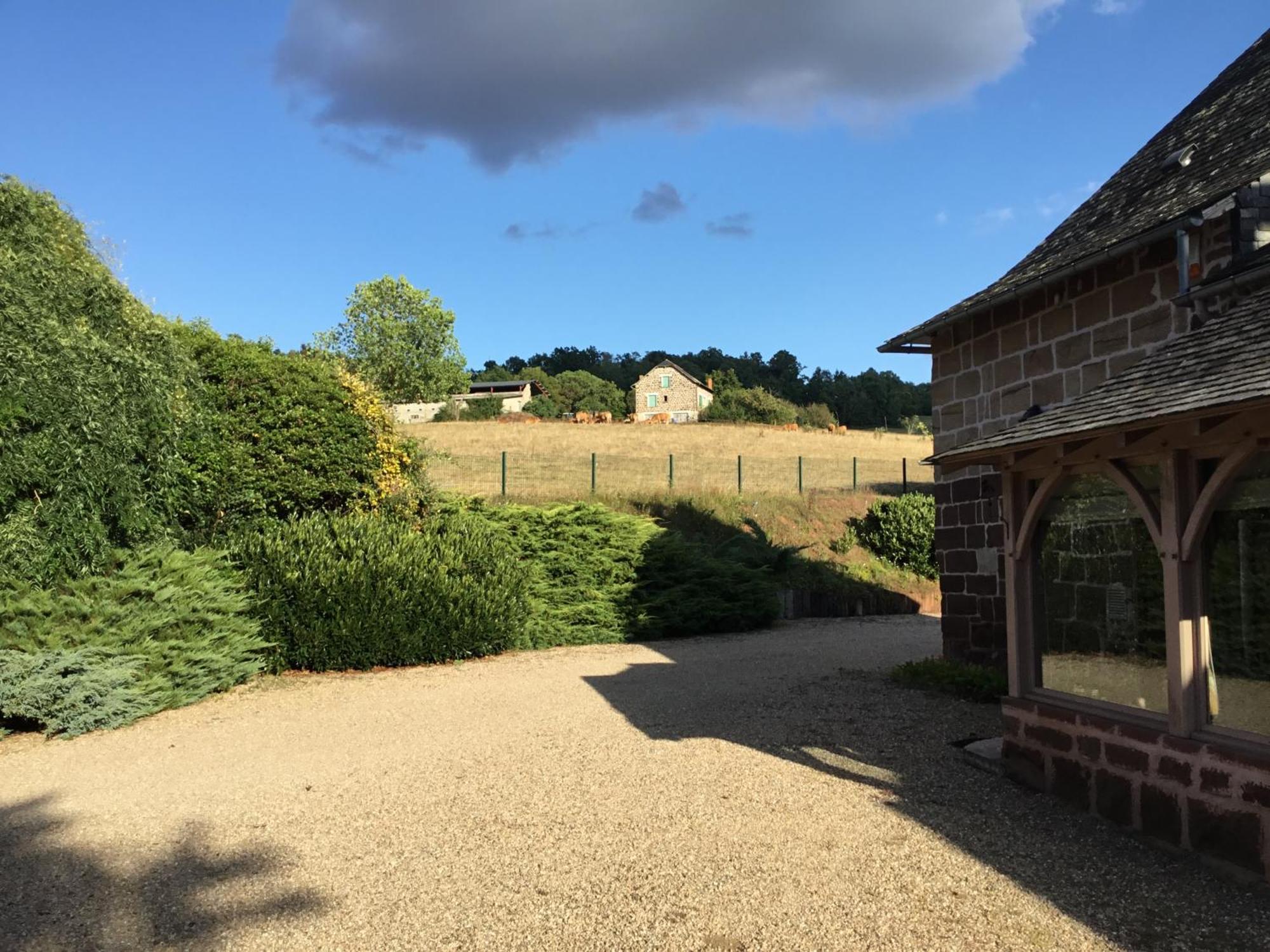 Le Clos De Rose Ussac Luaran gambar